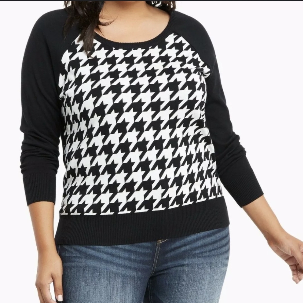Torrid Houndstooth Pattern Sweater Black and white plus size sweater woman's 2X